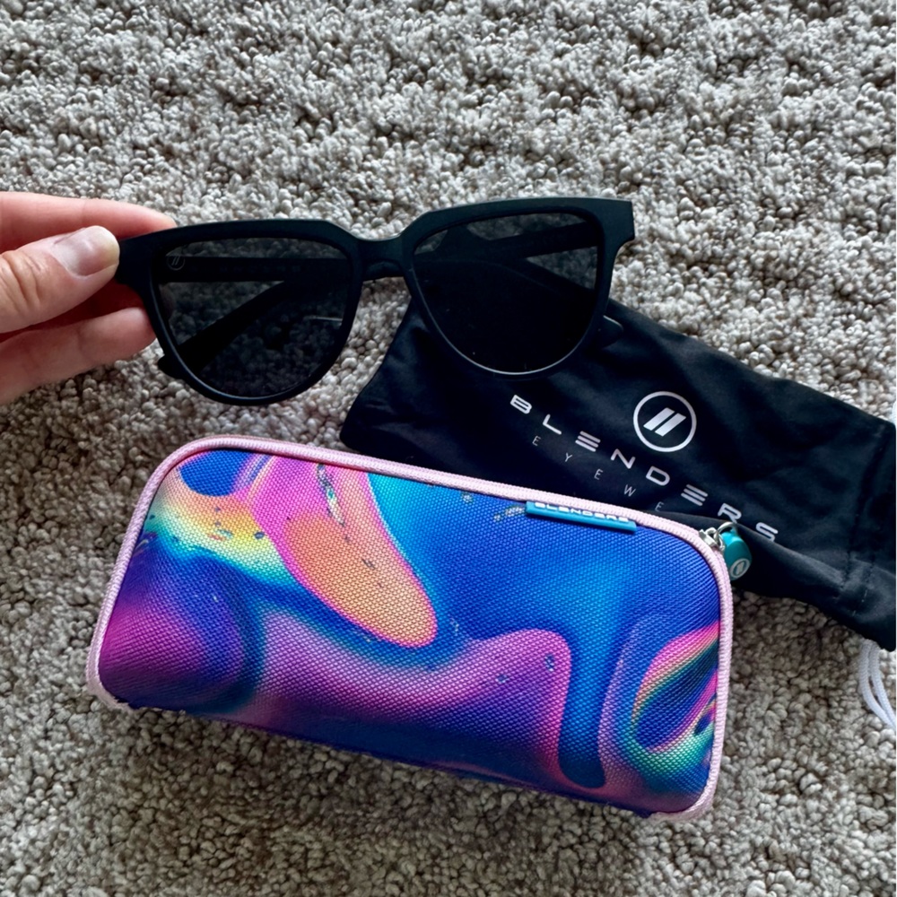 BLENDERS MIXTAPE Polarized Black Sunglasses
Runway One